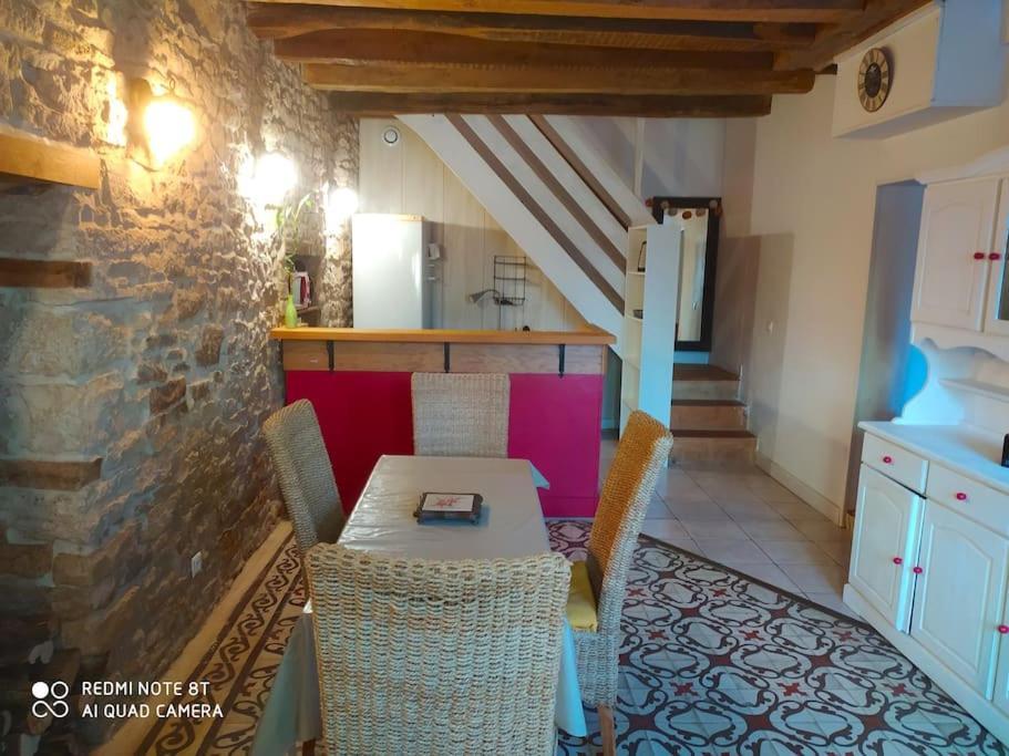 Appartement Hibou Pesmes Exterior foto